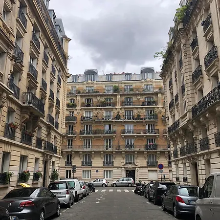 Le Pinky Bird - 15 Pasteur Paris